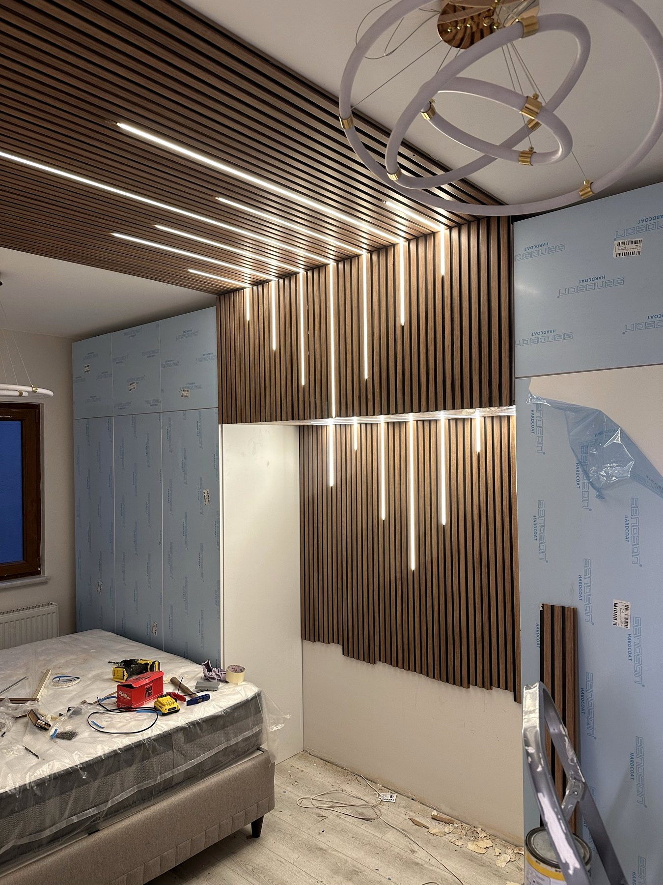 Ahşap çıta panel ve özel ölçü yatak odası uygulaması