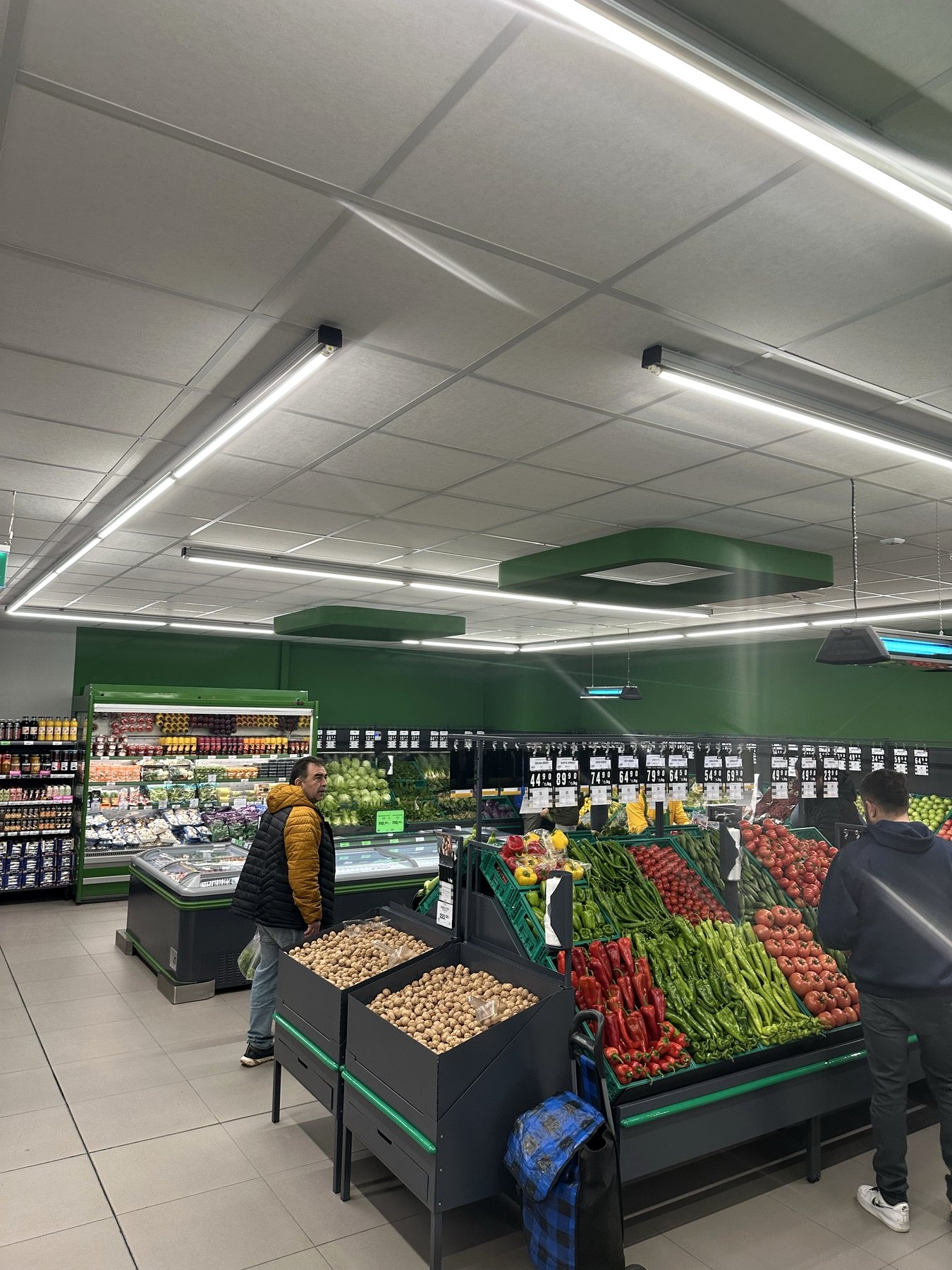 Market içi raf ve teşhir alanı uygulaması